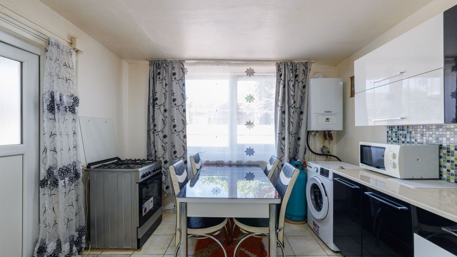 Casa la pret de garsoniera | Zona Lunca Argesului – Scenic, Pitesti - Poză 8