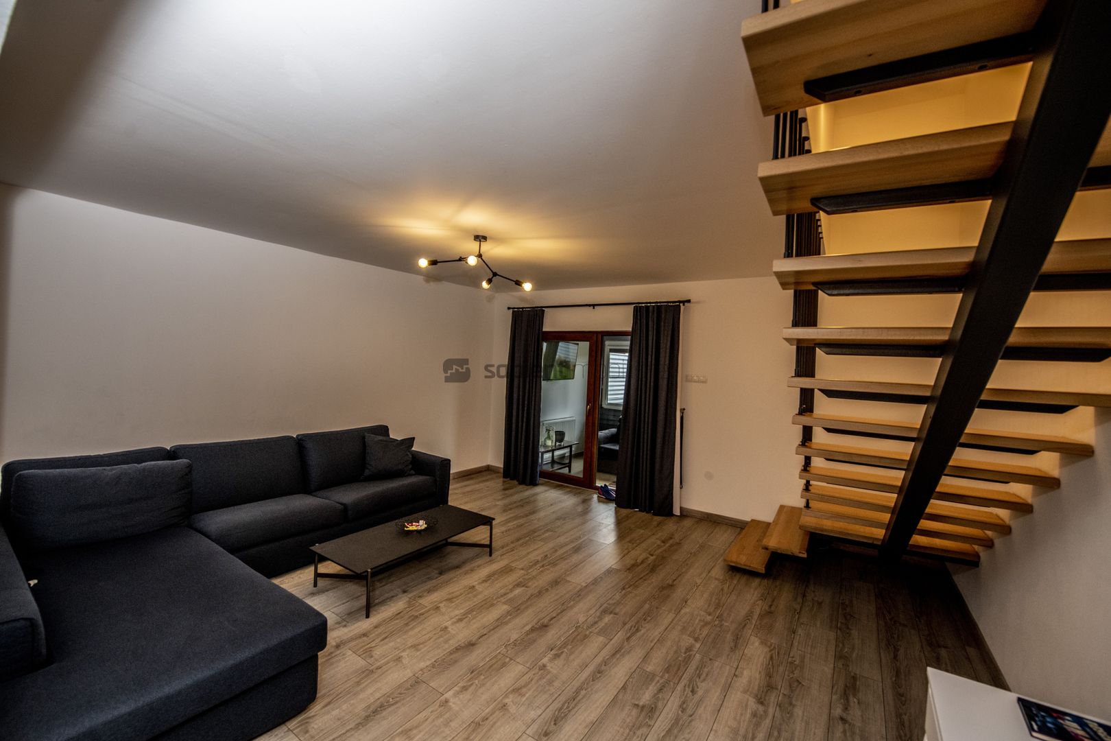 Sapient | Casă renovată situată la intrarea în loc. Nojorid - Poză 8