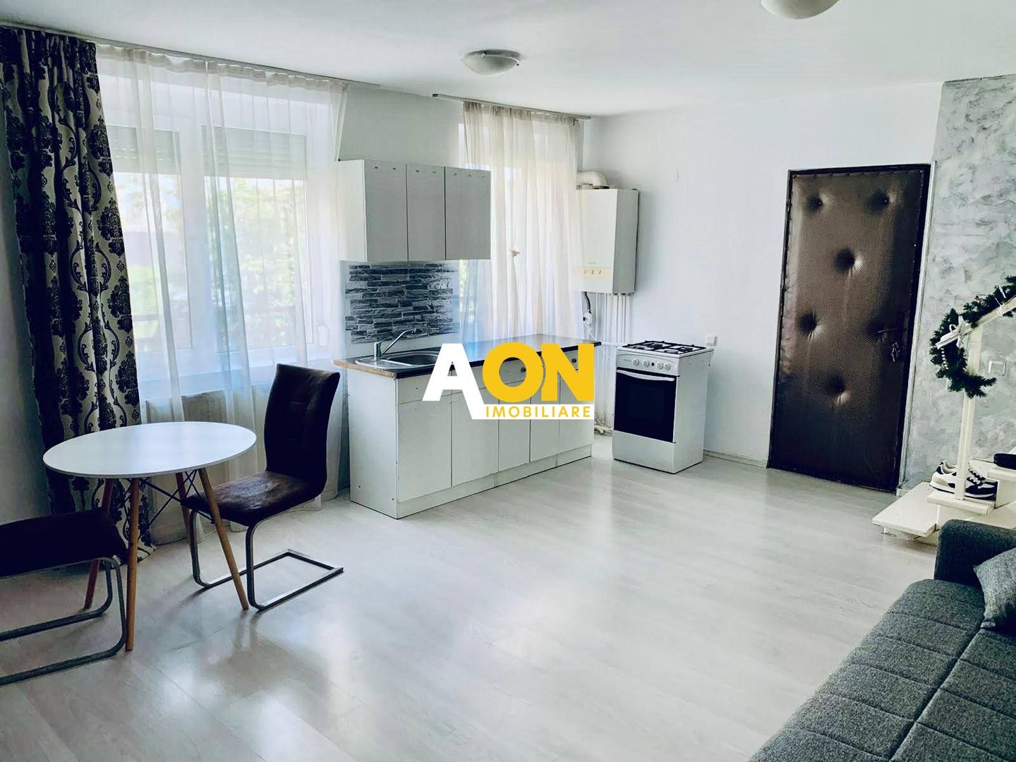 Apartament 2 camere, cu scara interioara, 55 mp utili, cartier Tolstoi - Poză 8