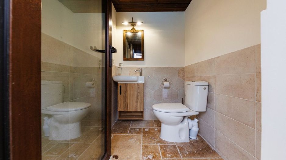 Casa de Lux cu Design Clasic și Piscină la limita dintre Timișoara și Dumbrăvița - Poză 37