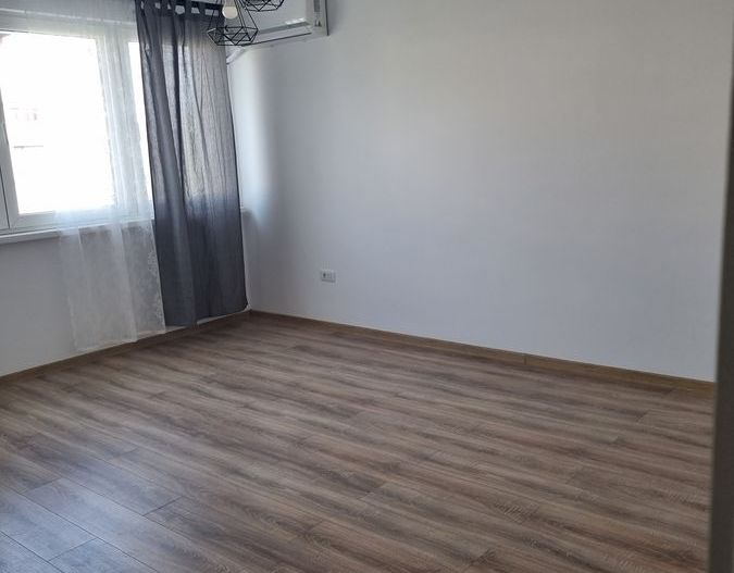 Apartament nemobilat Tineretului - Poză 1