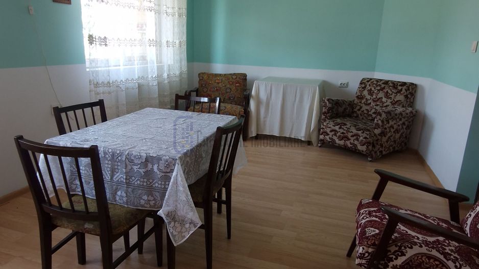 Apartament 2 camere, decomandat, situat in vila_supr. 70 mp_Cartier Republica - Poză 2