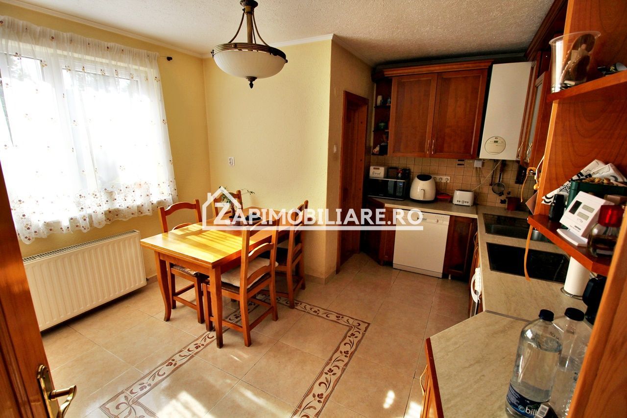 Casa 4 camere,2 bai,1 garaj,150mp,688 mp teren, 0% comision - Poză 13