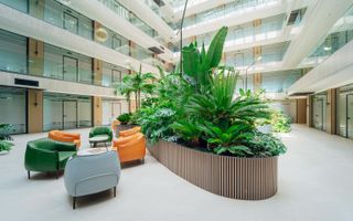 Spațiu Comercial de Închiriat pentru Birou 129,4 m² | Locație Premium Business | Chișinău, Centru, Str. Bulevardul Ștefan Cel Mare și Sfânt 115/1 - Poză 1