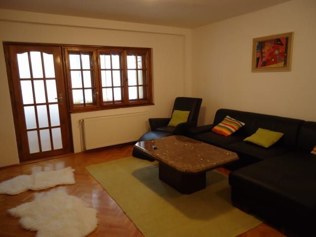 De inchiriat apartament cu 2 camere , Tineretului sector4 - Poză 1