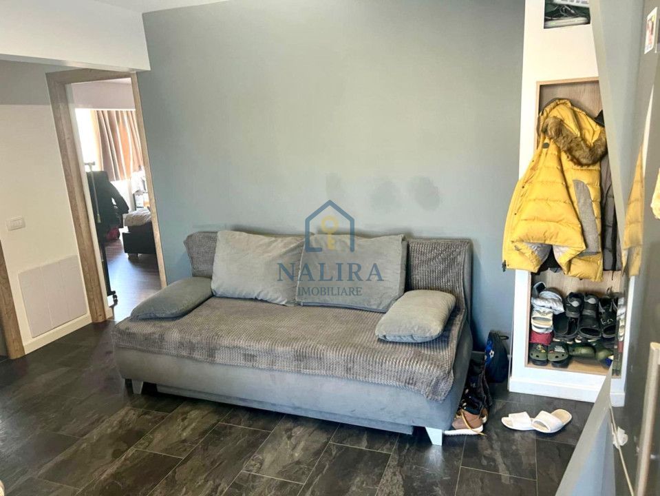 Vanzare apartament - 3 camere  - etaj intermediar - Paltinisului - Poză 2