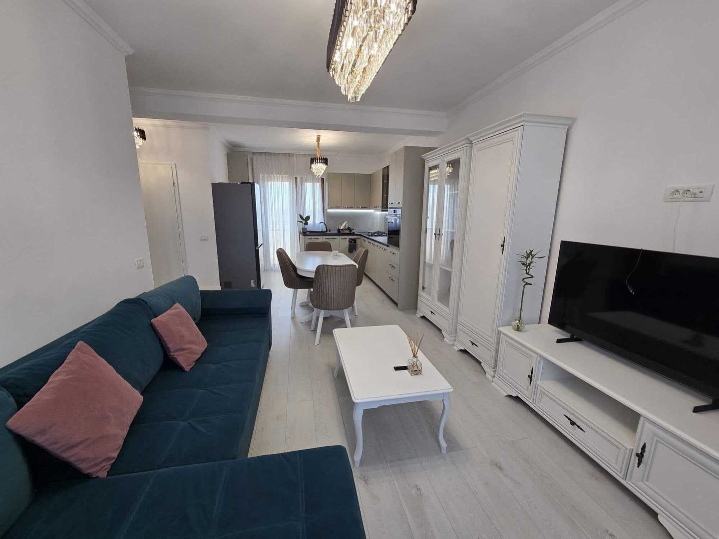 AP. 3 CAMERE IN VILA CLINCENI, MOBILAT, TOATE UTILITATILE, COMISION 0% - Poză 1