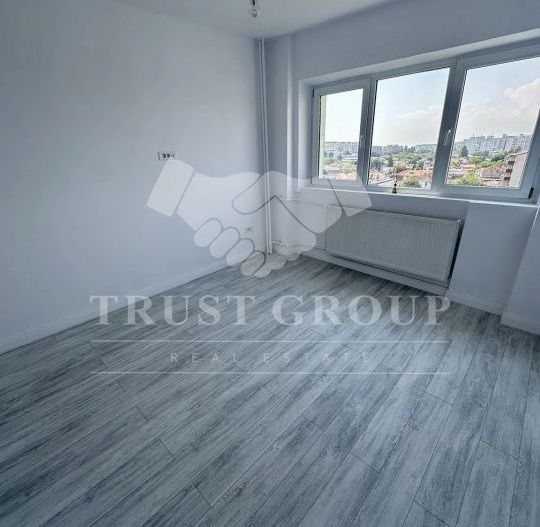 Apartament 3 camere Titulescu | renovat | 1976 - Poză 1