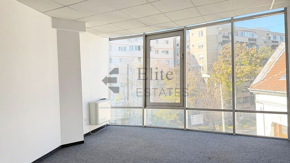 Birou de inchiriat pe Bld. Magheru din Oradea - Poză 2