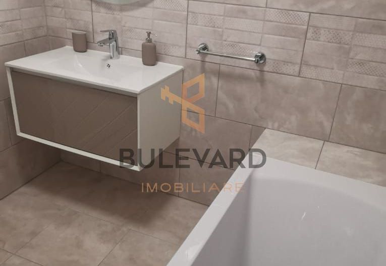 Apartament cu 3 camere decomandate in zona centrala! - Poză 6