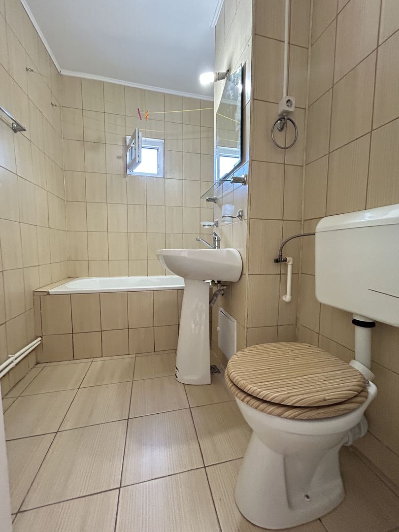 Apartament cu 2 camere de vânzare la mansardă în zona Poarta 6 - Poză 6
