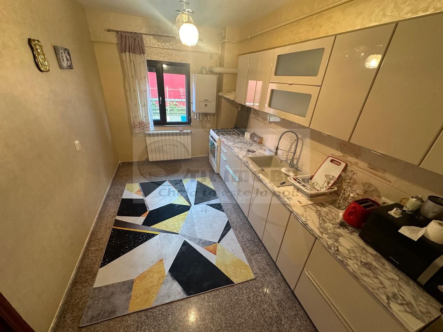 Ap 50 mp, 2 camere, mobilat utilat, zona- Gara Nicolina – 95.000 € neg - Poză 2