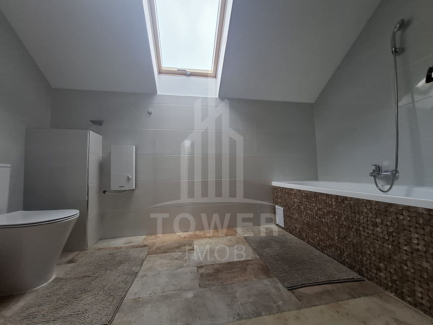 Casă complet renovată de vânzare în Amnaș – la doar 25 km de Sibiu! - Poză 10