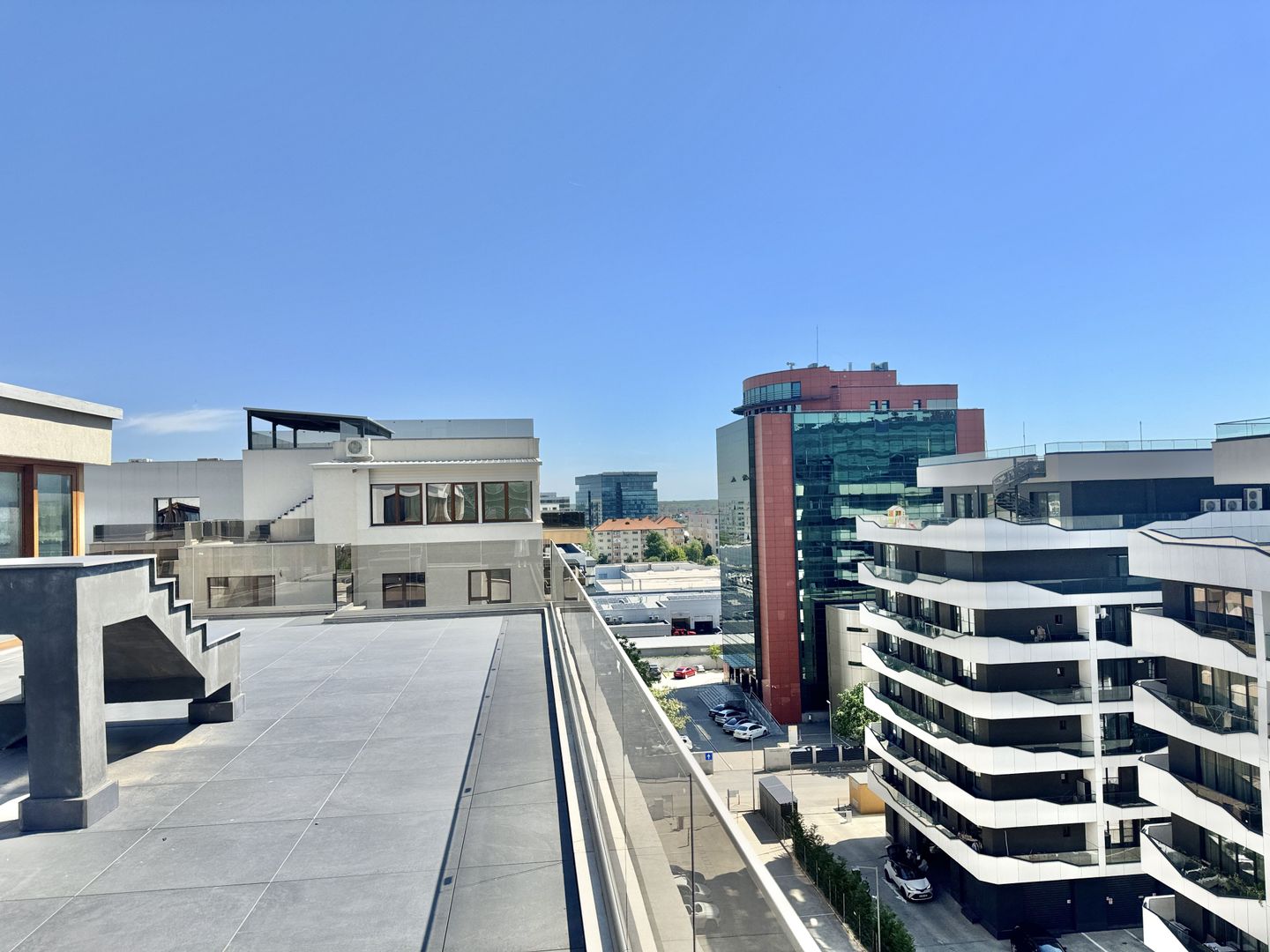 Penthouse 4 camere cu rooftop 150mp - Poză 1