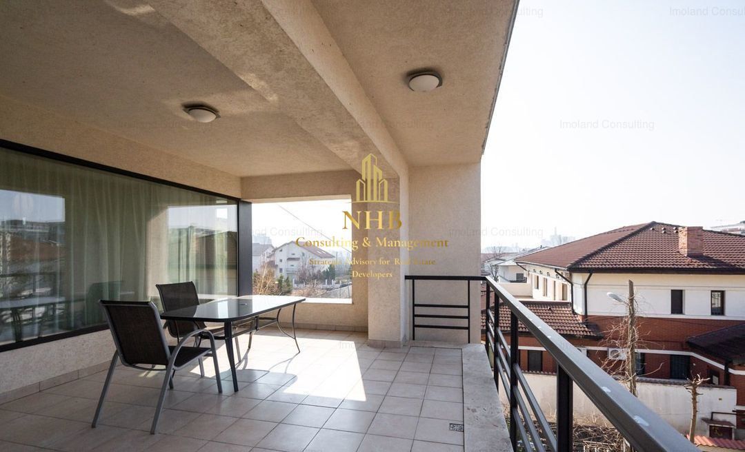 Penthouse 3 camere imens cu terasa generoasa in vila  Baneasa - Poză 2