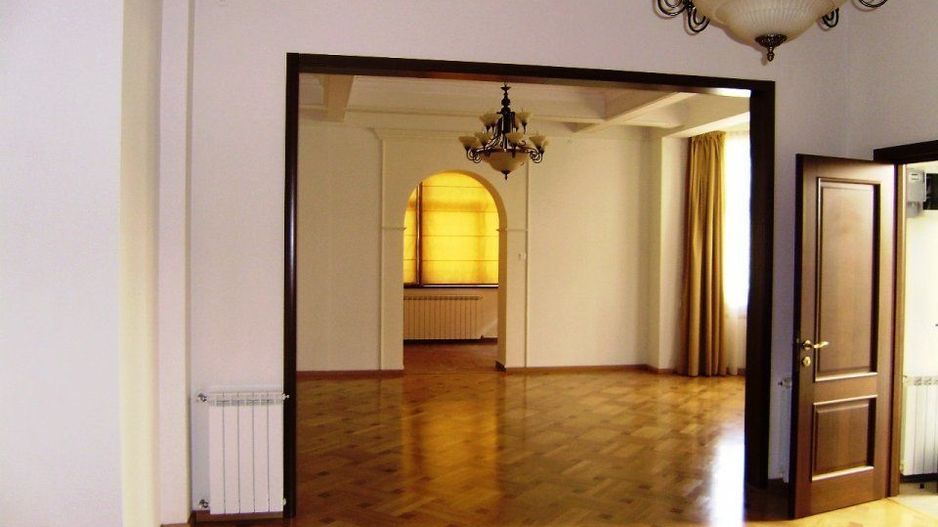 Casă individuală cu 5 camere în zona Capitale/ Paris - Poză 5