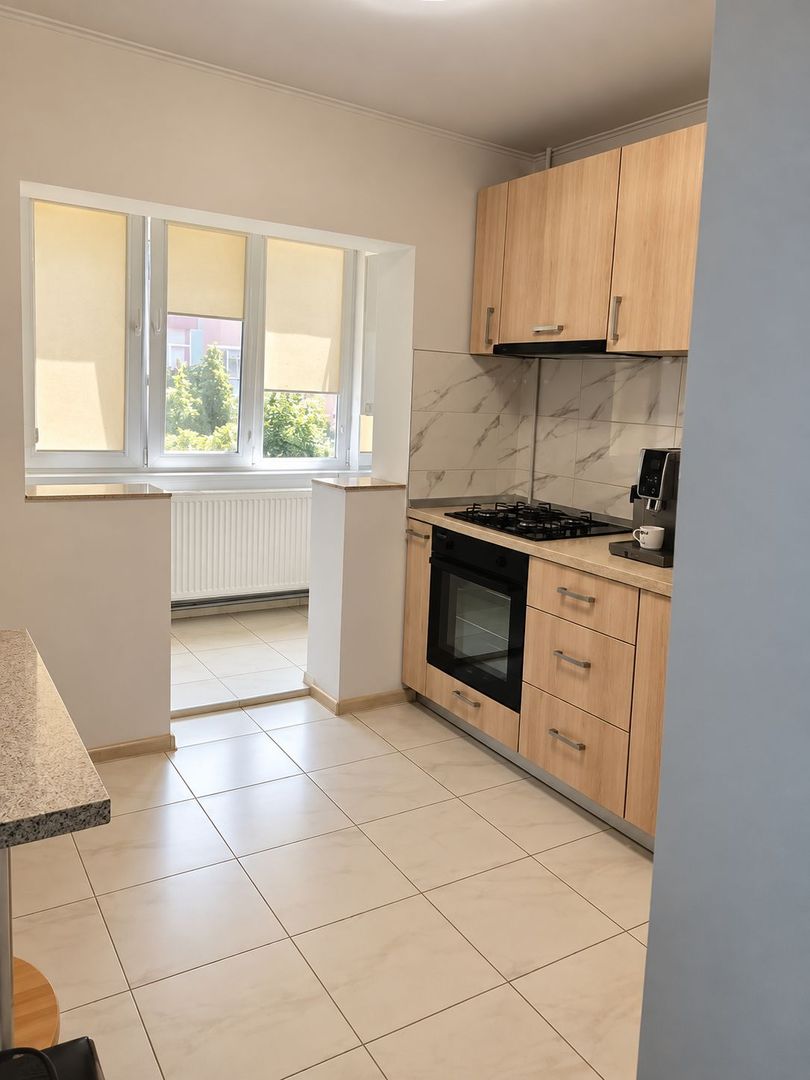 Girocului | 3 Camere | Centrala proprie | Mobilat | Etaj 2 | 2 Boxe + Garaj - Poză 1