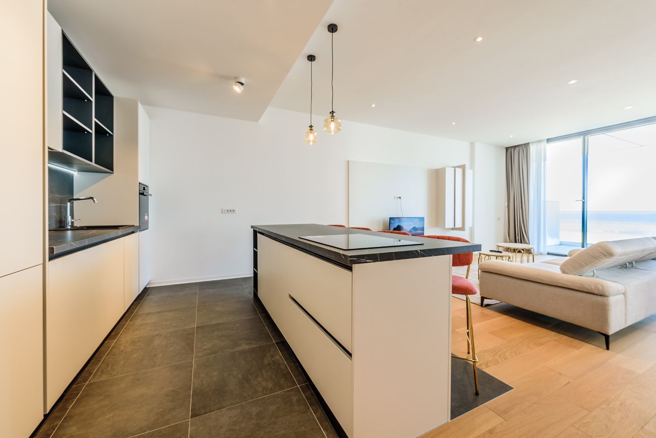 Apartament de lux cu vedere la mare în Mamaia - Poză 2