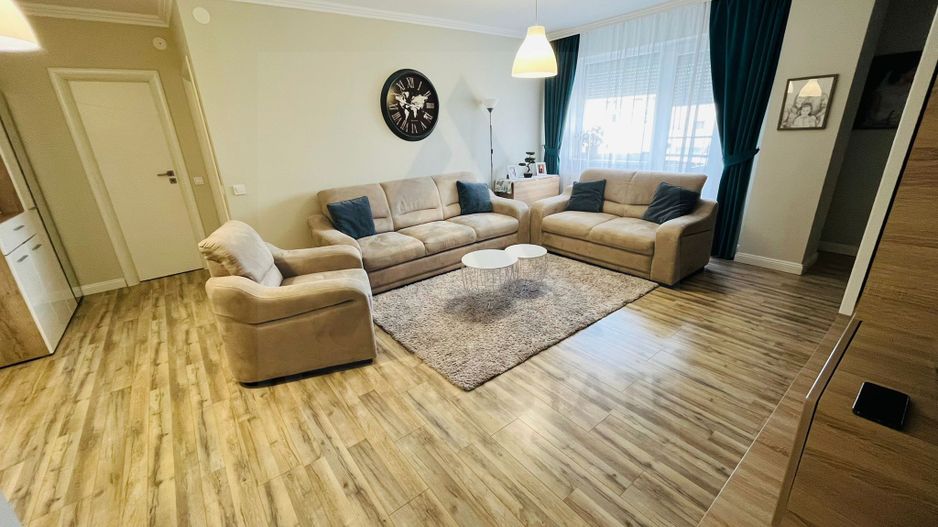 Apartament 3 camere 2 bai 2 balcoane si parcare subterana in Turnisor - Poză 3