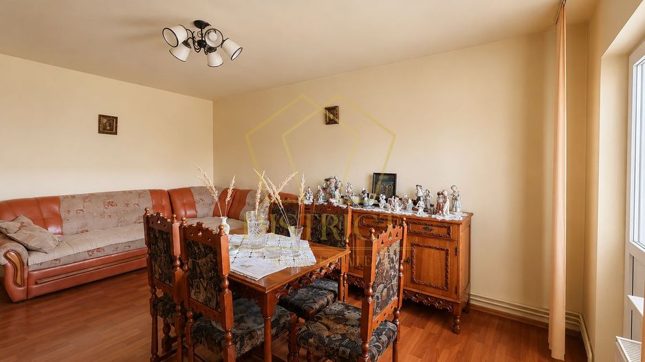 Apartament decomandat cu 3 camere | Aradului - Poză 2