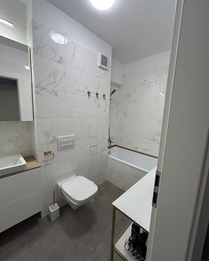 Penthouse cu Loft, Design Contemporan & Priveliste superba - Poză 9