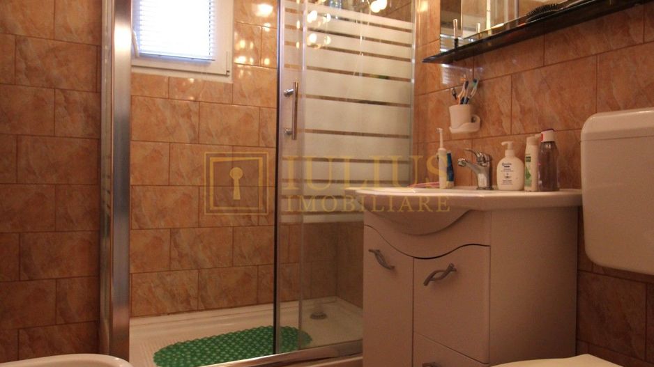 Soarelui, decomandat, centrala proprie, et 2/4. - Poză 6