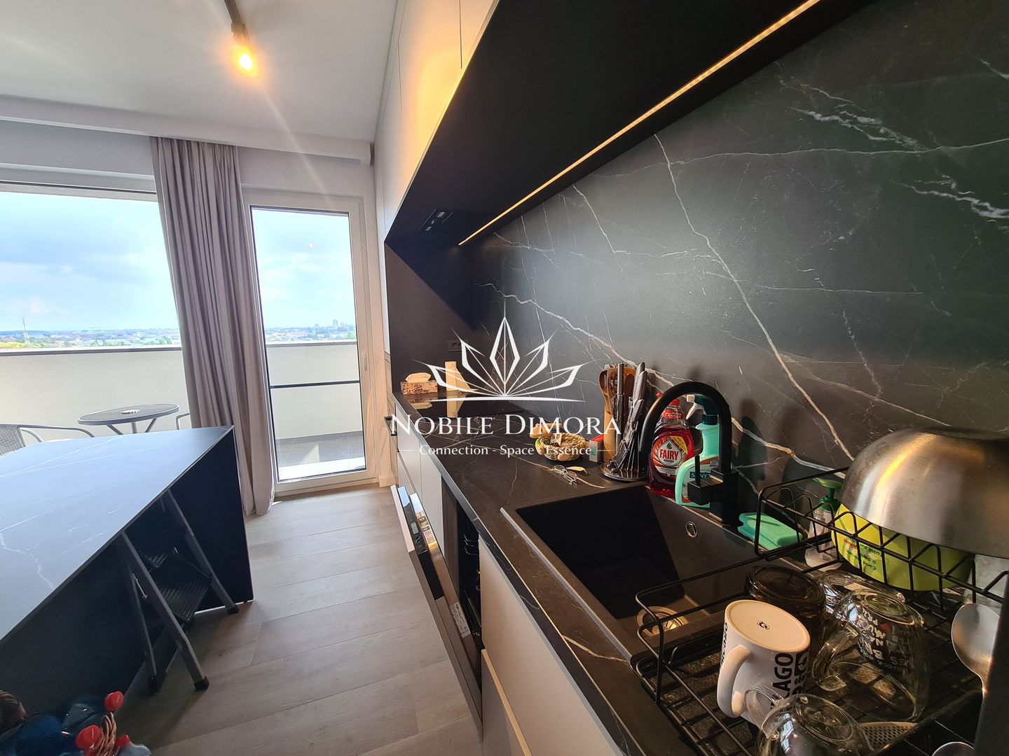 Iris Armoniei - Apartament cu 2 camere la ultimul nivel cu parcare privata - Poză 4