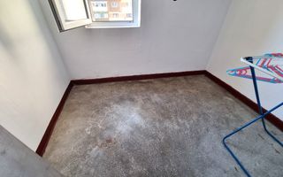 De inchiriat apartament 3 camere, zona Piata, Cetate - Poză 14