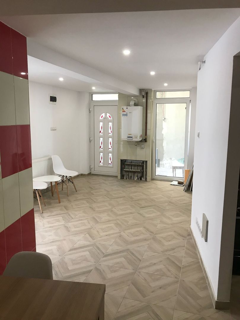 CASA cu 2 imobile în zona centrala - Poză 1