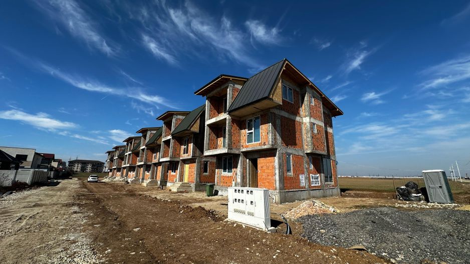 CASA TIP DUPLEX, TOATE UTILITATILE, PREDARE LA CHEIE, COMISION 0% - Poză 1