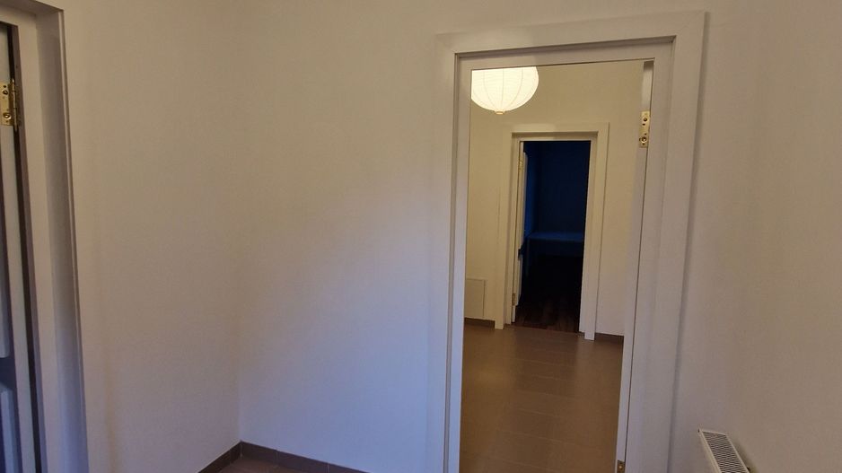 Imobil D+P+1E - 14 camere - Poză 22