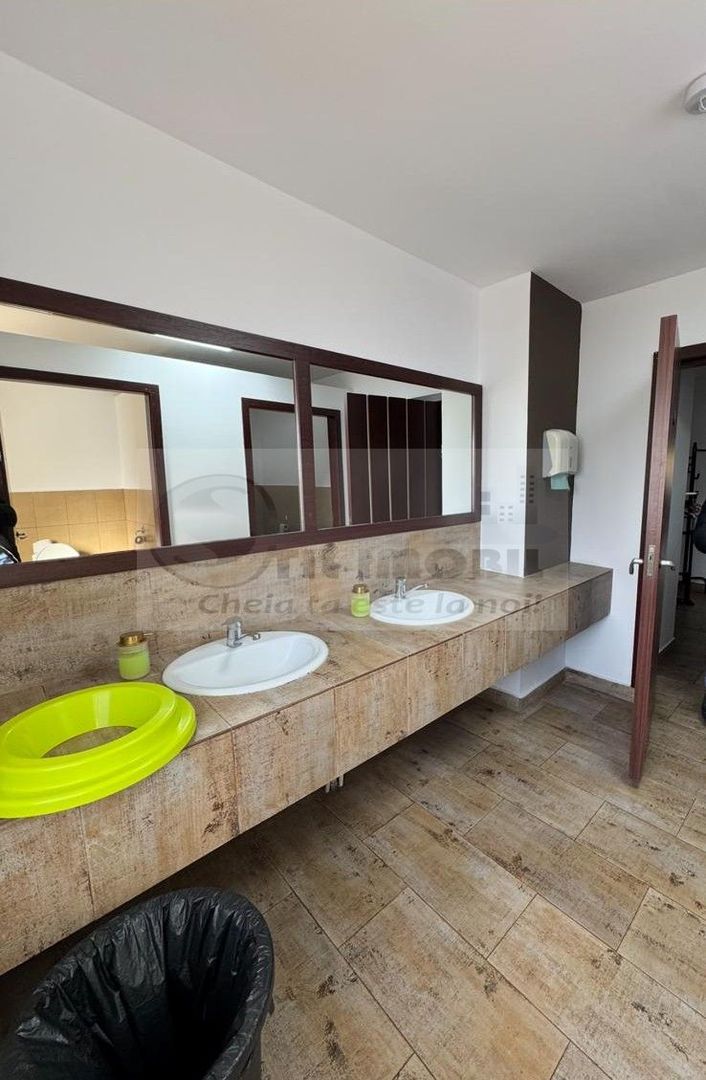 Spațiu 300mp + curte, la parter, vizibilitate excelenta - CUG - 3.000€ - Poză 12