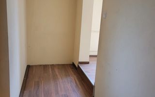 Vilă spațioasă S+P+1E+M | Chitila | Str. 8 Martie - Poză 10