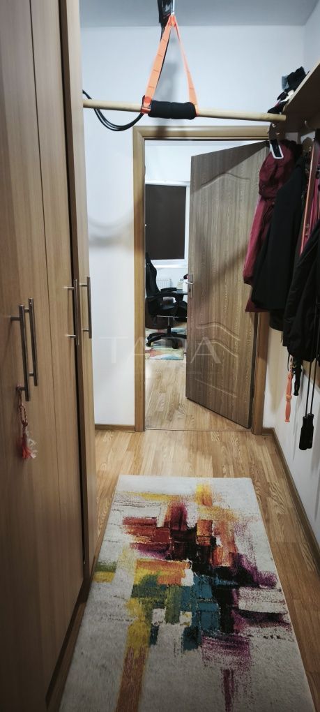 Apartament cu 3 camere, parcare inclusă, zona Eroilor. - Poză 4