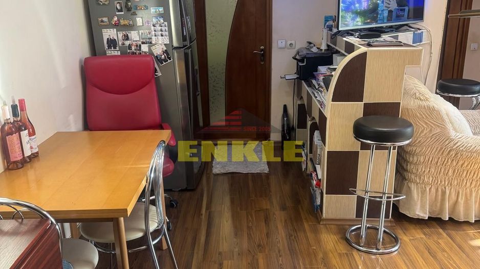 De vanzare apartament cu 3 camere,  zona Liceului Mihai Eminescu - Poză 3