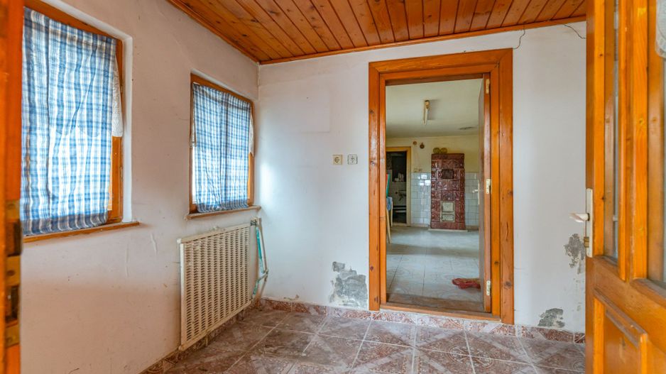 Casă individuală de renovare în Bod, Brașov - Poză 3