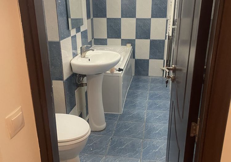 De Închiriat Garsoniera 42 mp decomandata, vis-a-vis Mall Vitan - Poză 5