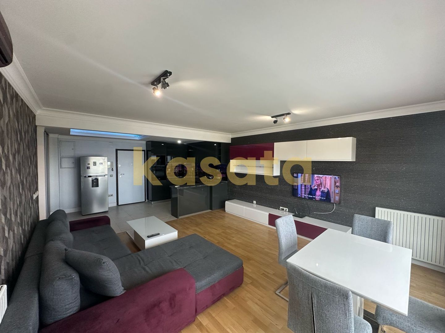 2 CAMERE | LOC DE PARCARE SI BOXA | EMERALD RESIDENCE - Poză 1