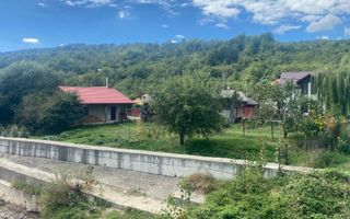 Vanzare casă la poalele Bucegilor!Potential pt. locuinta sau pensiune - Poză 3