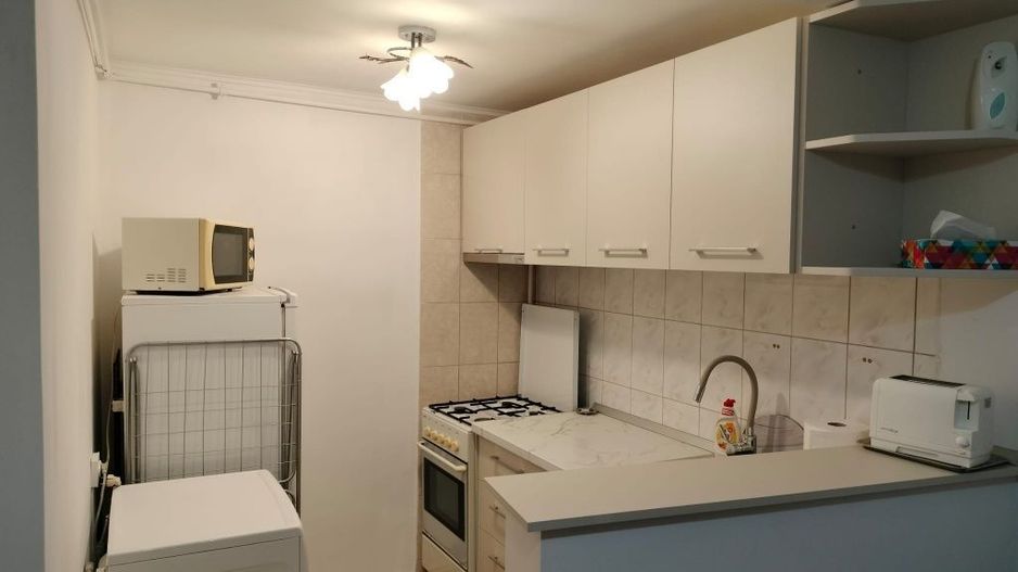 Garsonieră la casă, in zonă centrală, cu pod și beci. - Poză 6