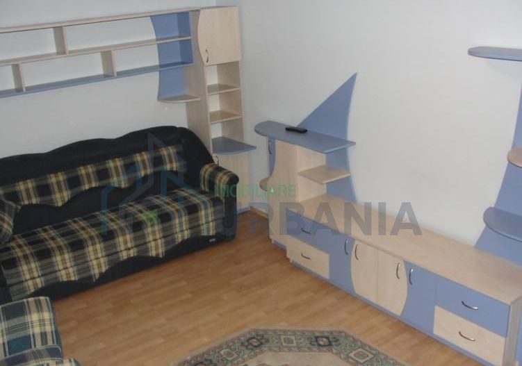 # vând apartament 3 camere - Poză 2