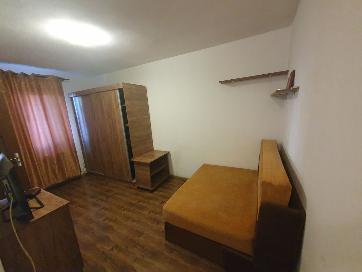 Proprietar inchiriez garsoniera rond alba iulia centru decebal - Poză 1