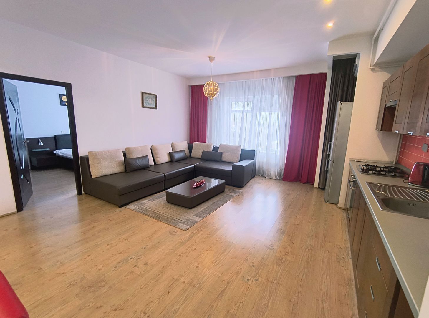 Phoenicia- Piața Alba Iulia- Bd Unirii - Poză 2