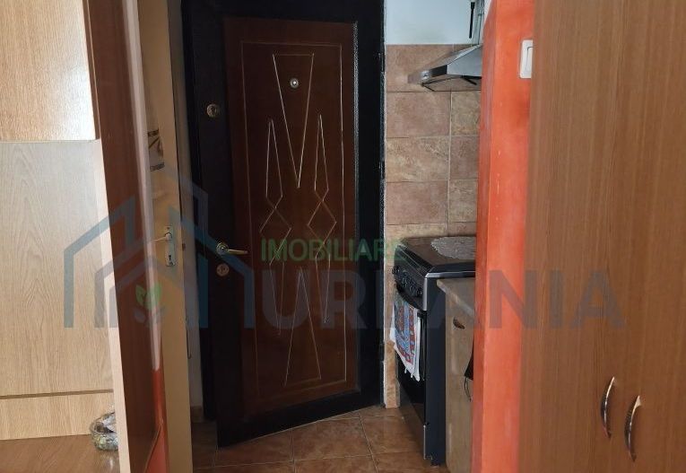 Cameră de cămin mobilată, 17 mp, zona Mathaus, Nicolina, etaj intermediar - Poză 3