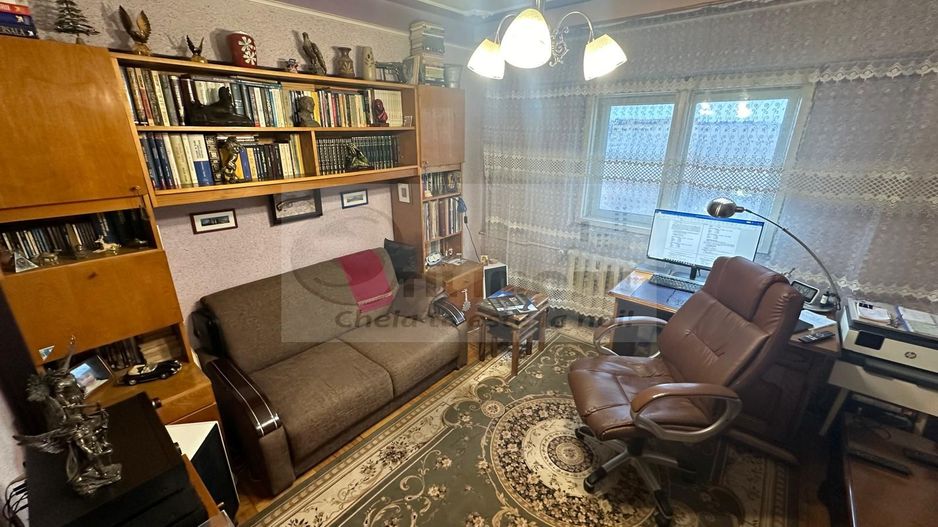 Ap 3 cam decomandat Ultracentral, et 8/10, 65 mp- 215.000 € - Poză 2