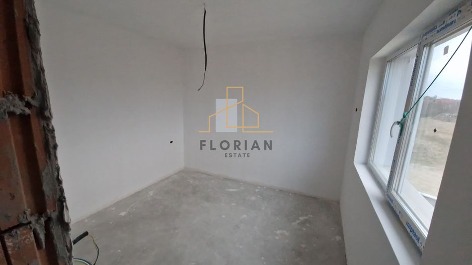 Duplex cu 3 domitoare si bucatarie inchisa, Mosnita Noua - Poză 4