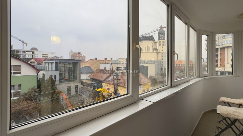 Apartament cu 3 camere, Parcare, P-ta Cipariu  zona Central - Poză 23