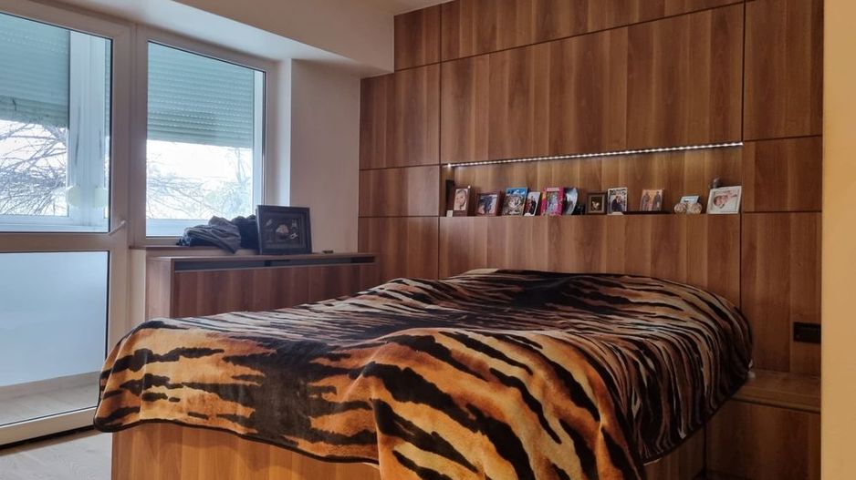 Vanzare Apartament 3 camere Mall Vitan Etaj 2 din 4 - Poză 2