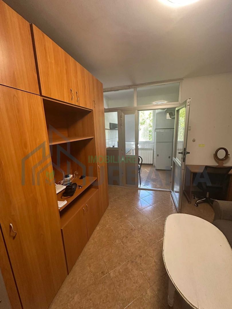 Garsonieră de închiriat în cartierul Alexandru cel Bun, zona Rond la Țigarete - Poză 3