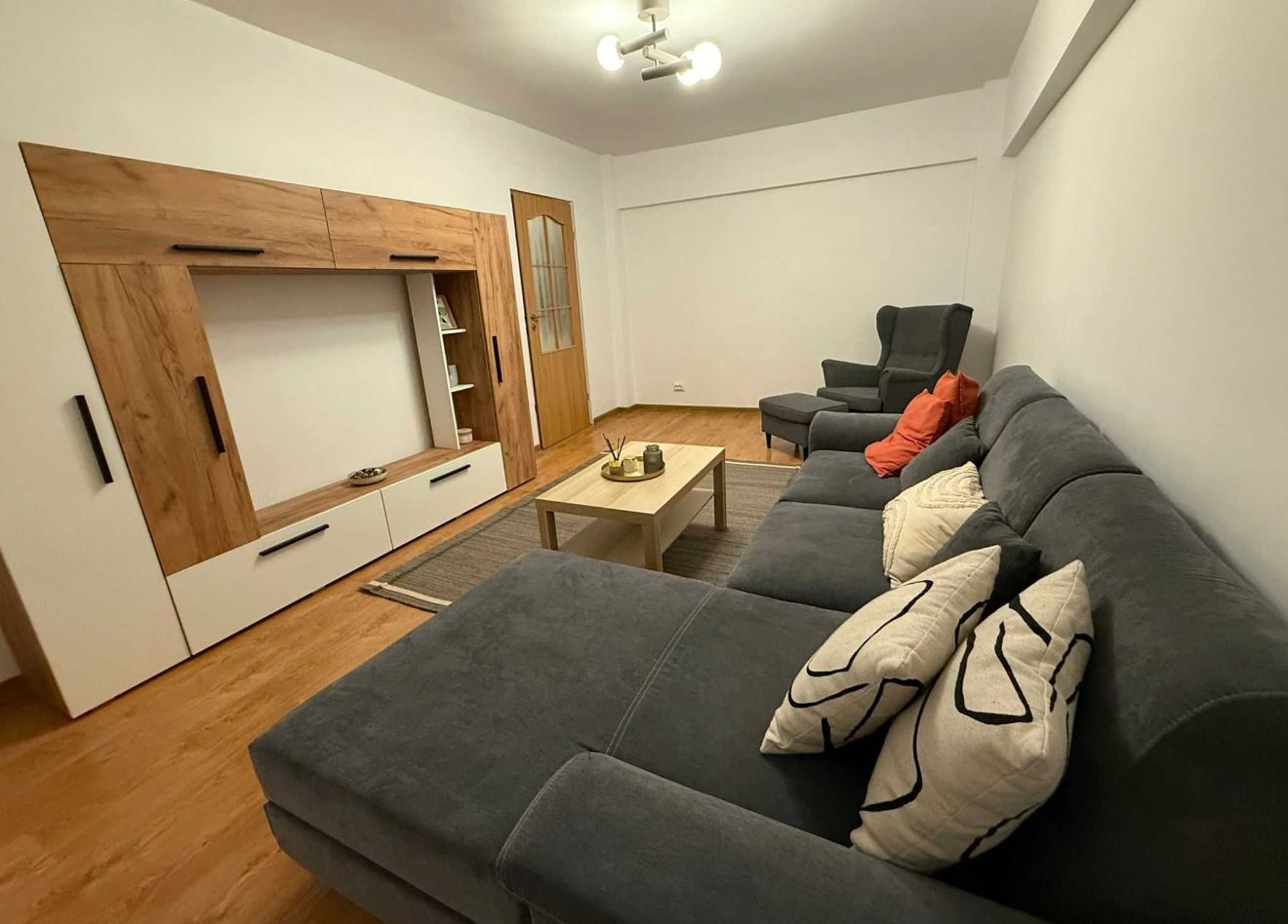 AP. 2 CAMERE STEFAN C. M, BLOC REABILITAT, MODERN, METROU 15 MIN - Poză 1